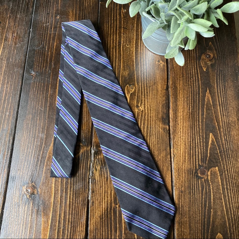 Brooks Brothers Silk Black Diagonal Striped Tie
